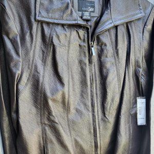 leather jacket/puffer jackets